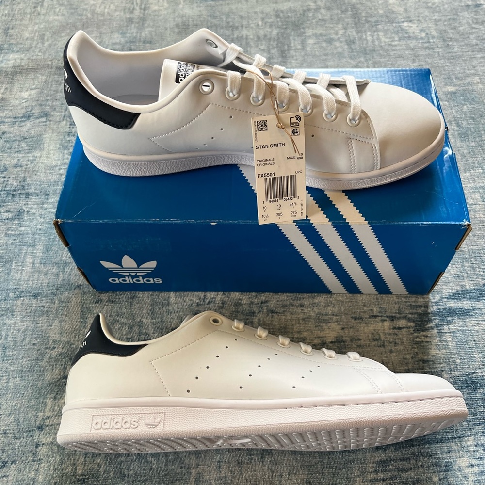 NWT in Box! Stan Smith Original adidas White Navy Shoes Mens 10.5
